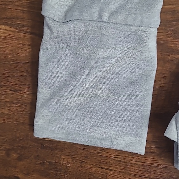 Vuori Halo Heather Gray Hoodie & Jogger Set Size M - Picture 7 of 11